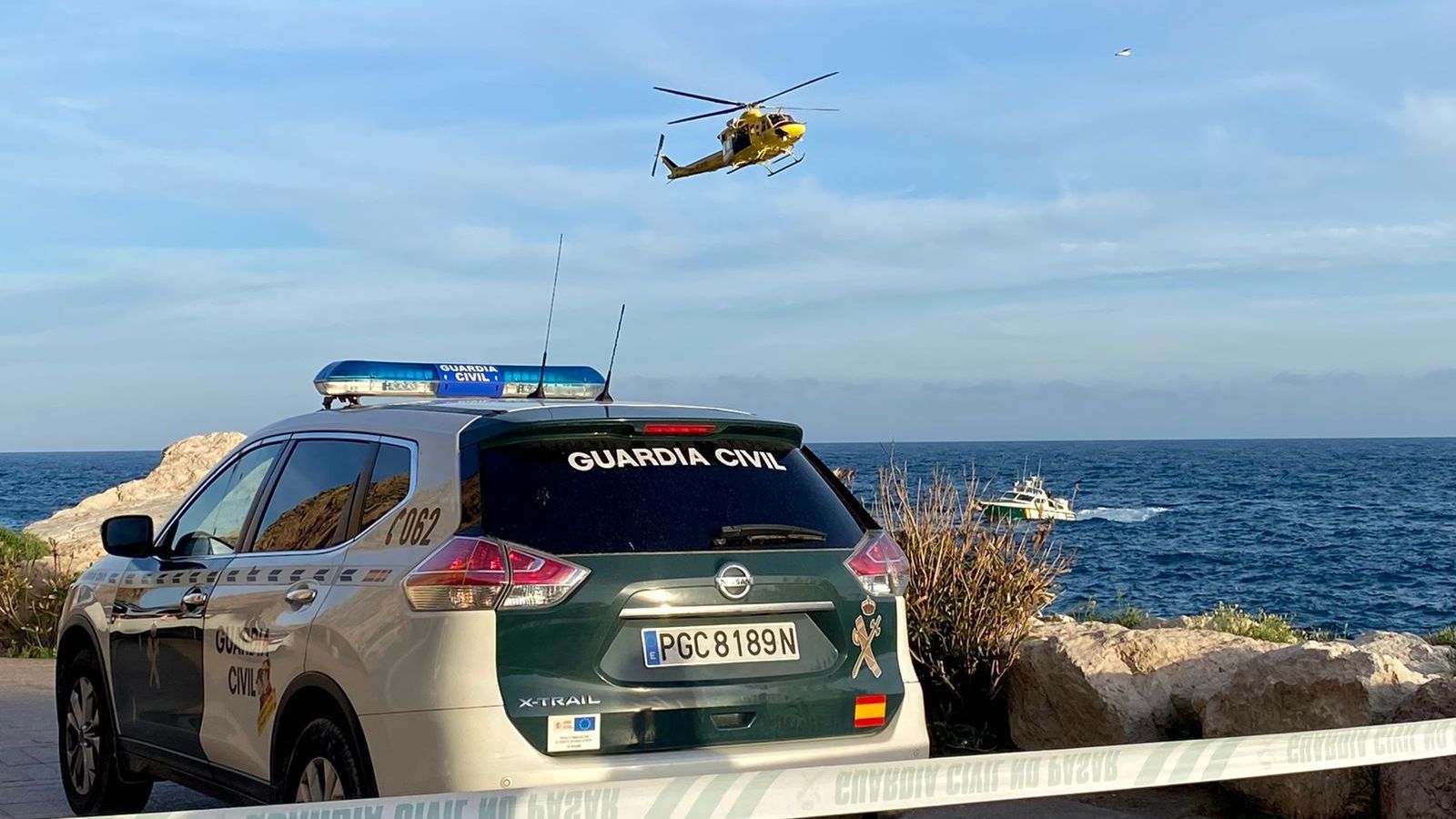 Equips de rescat buscant als joves desapareguts a Calp