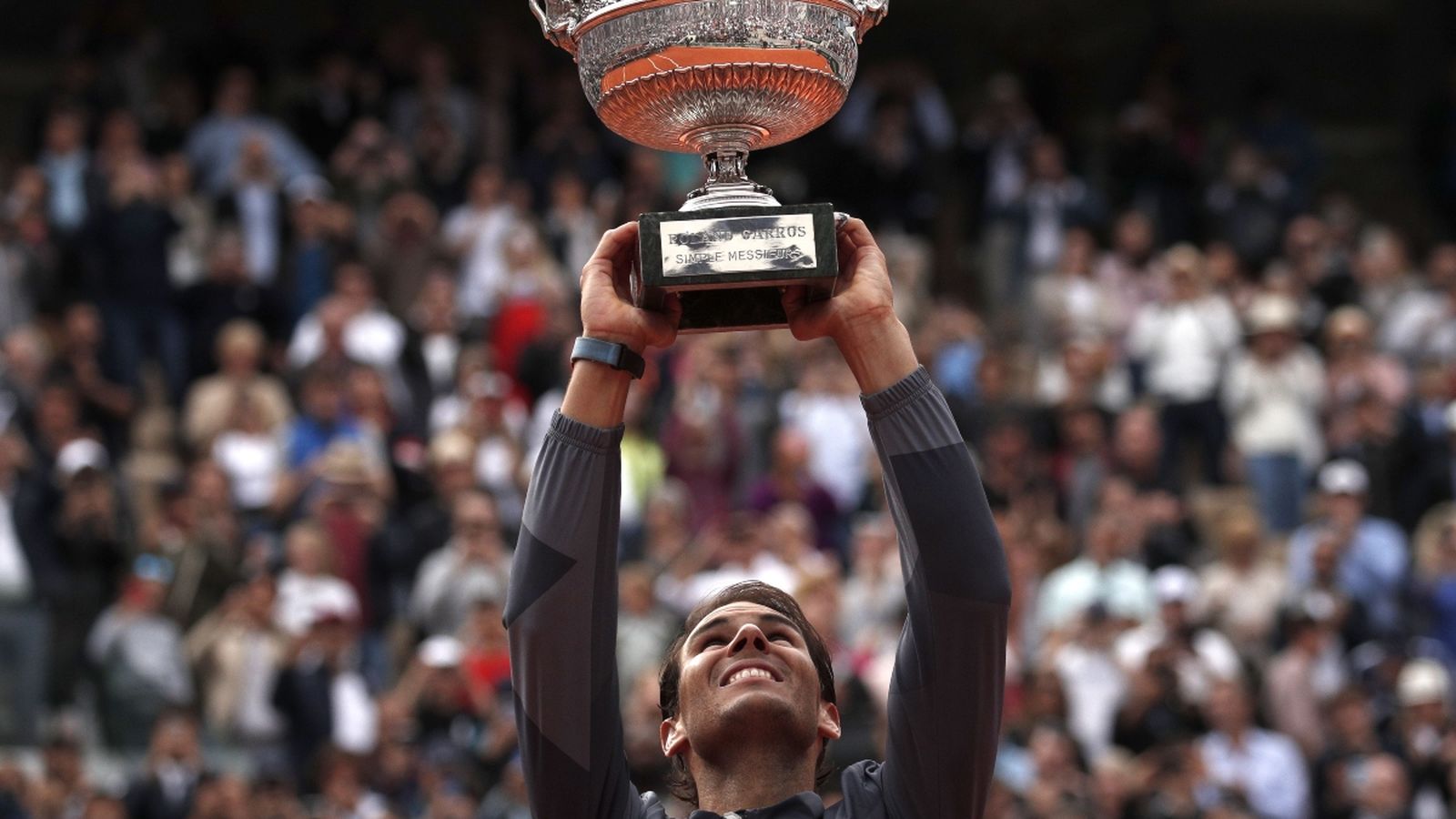 Nadal torna a conquistar la pista central de París i suma el Roland Garros que fa 12