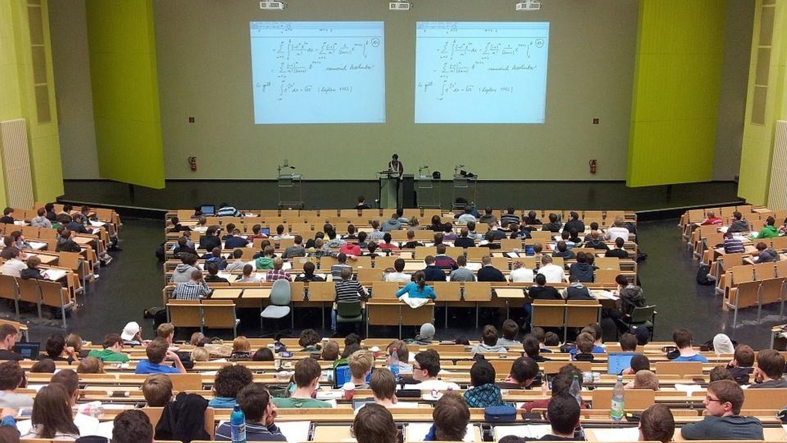 Les beques salari estan destinades als alumnes que inicien per primera vegada els estudis universitaris