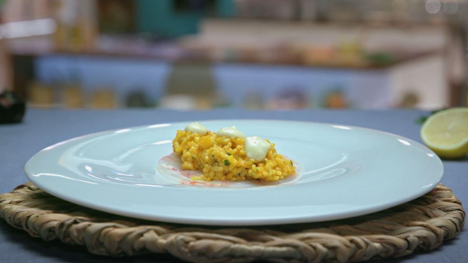 Arròs melós de marisc amb carpaccio de gamba Arròs melós de marisc amb carpaccio de gamba