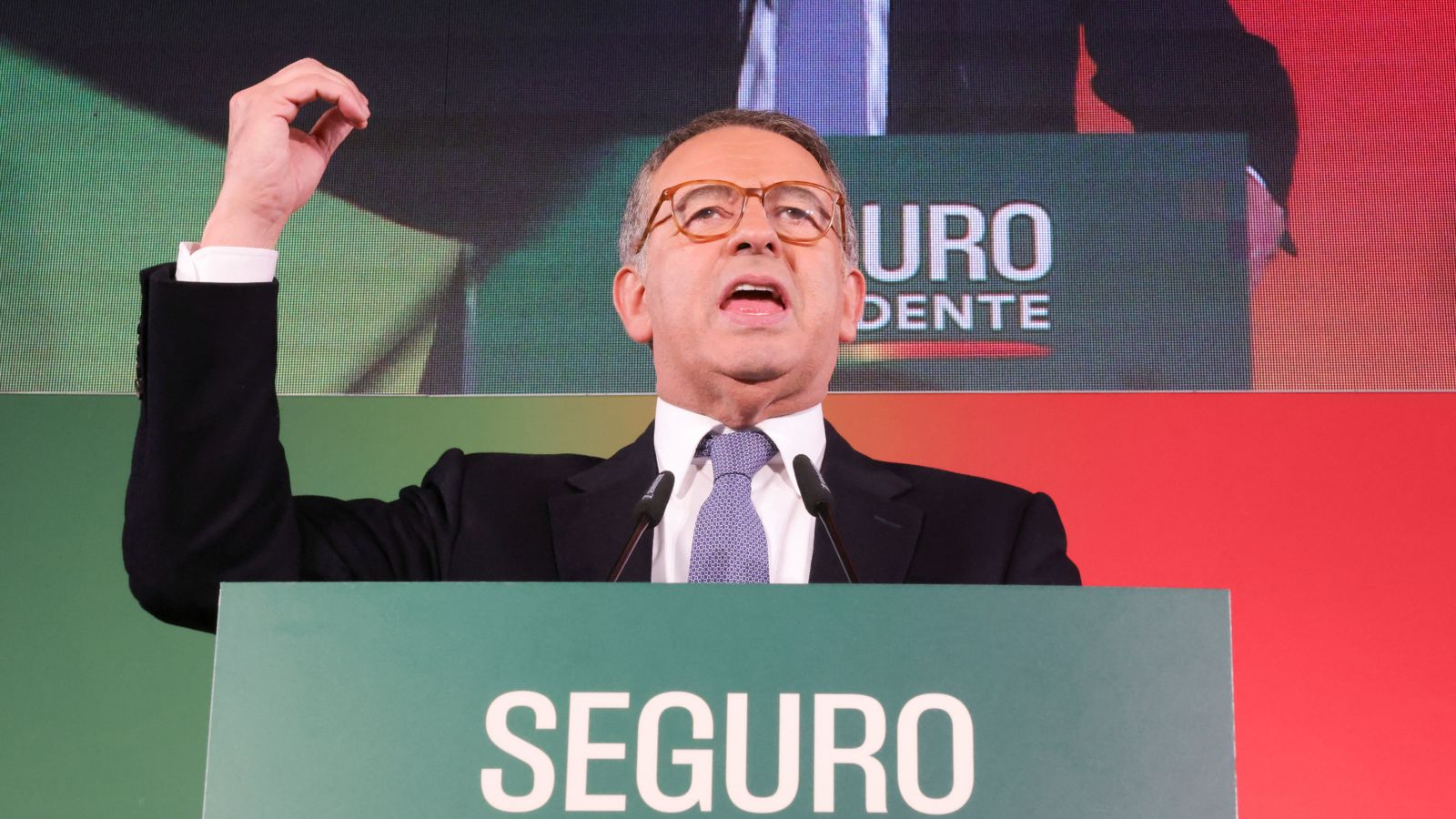 El socialista António José Seguro prla durant un míting a Porto (Portugal)