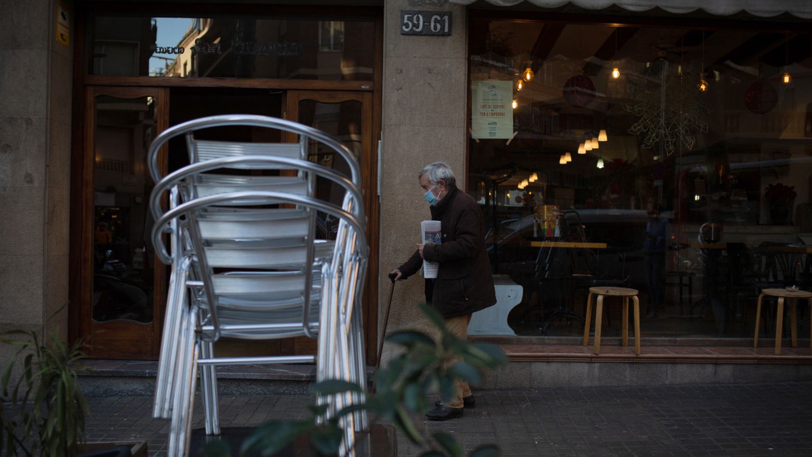 La Generalitat ha ordenat el tancament de bars i restaurants