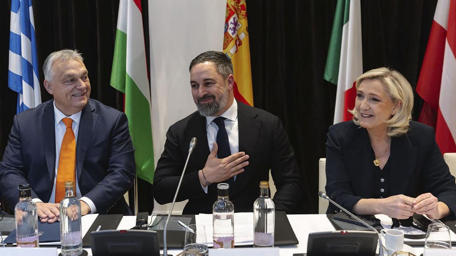 Orbán, Abascal i Le Pen, reunits a Madrid en la cimera ultradretana Patriots Orbán, Abascal i Le Pen reunits a Madrid en la cimera ultradretana Patriots