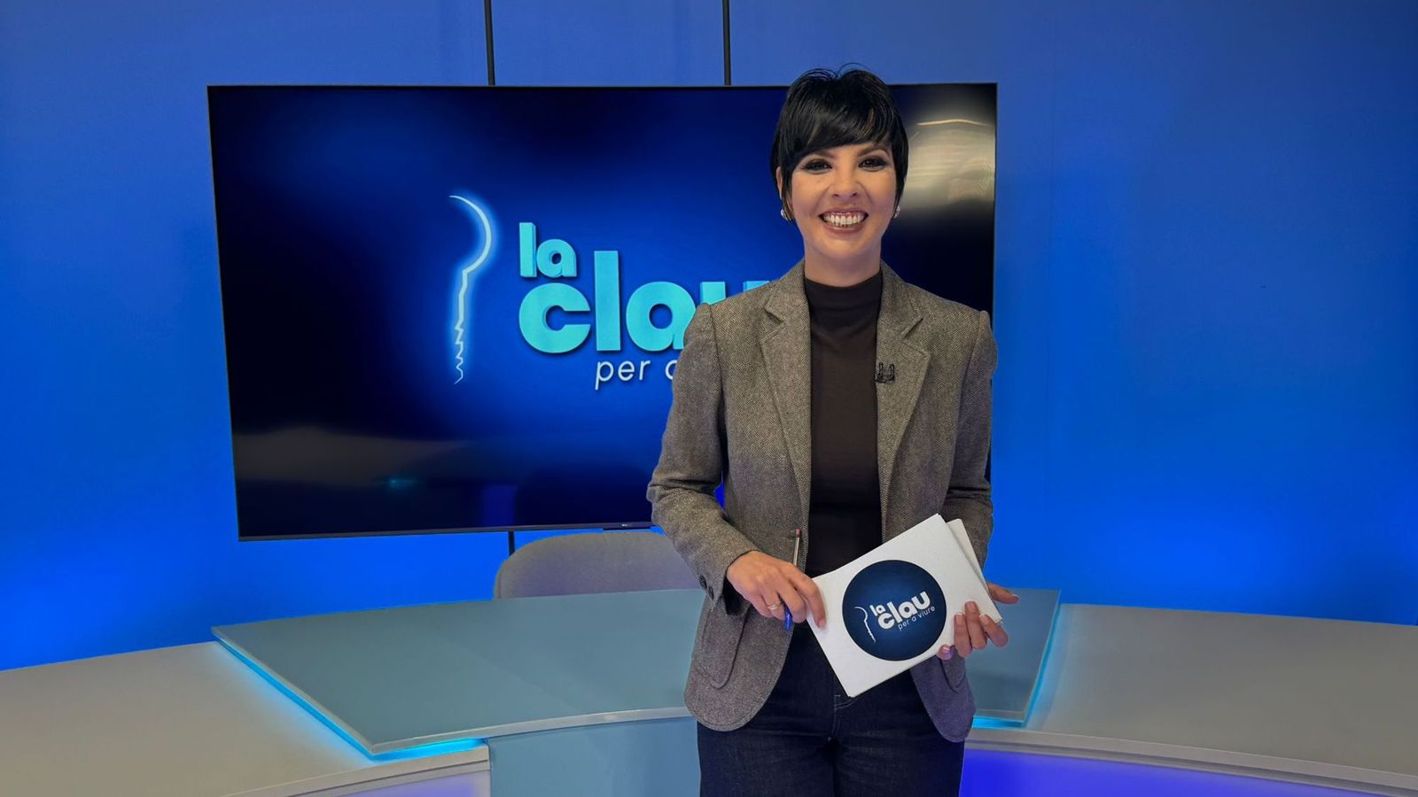 Maria Domínguez presenta cada dijous nit en À Punt el programa 'La clau per a viure'