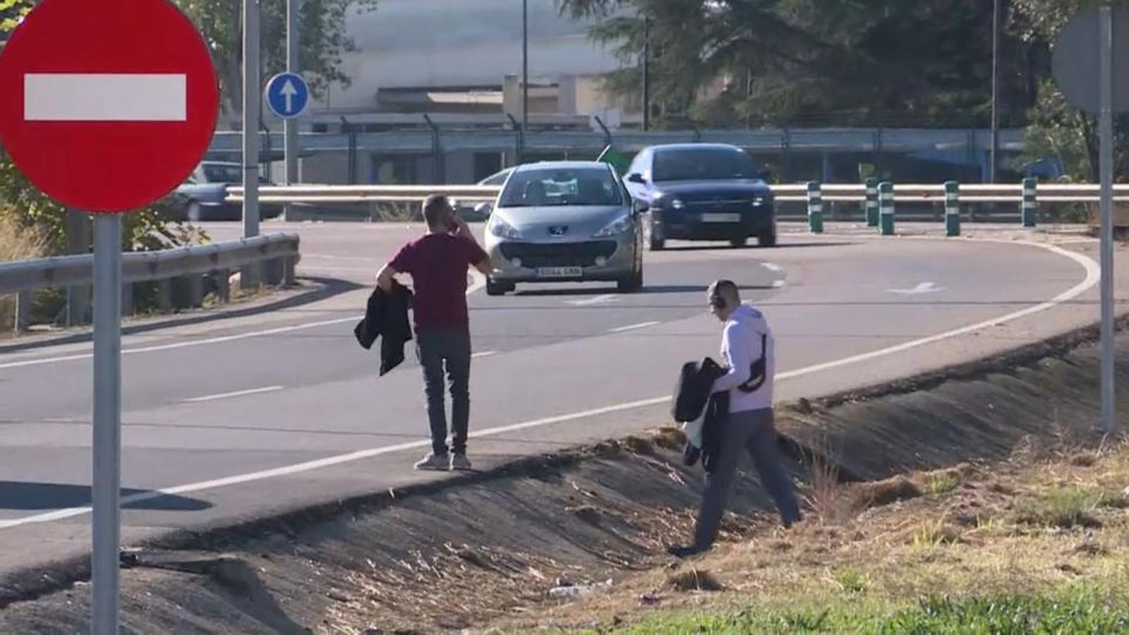 Mobilitzacions perquè s\'accelere la construcció de la passarel·la a l’aeroport de València
