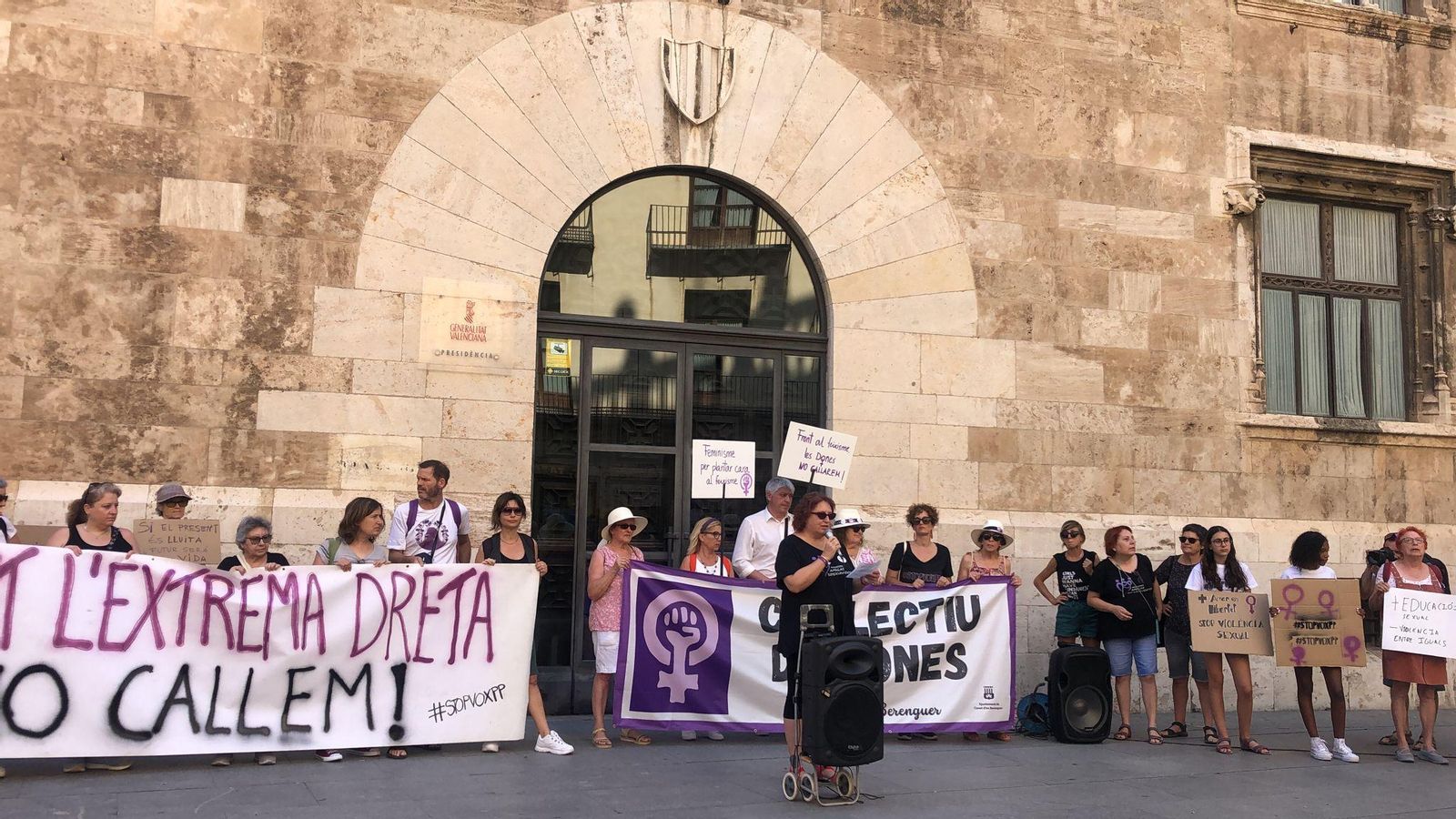 Concentració feminista Palau de la Generalitat Concentració feminista Palau de la Generalitat