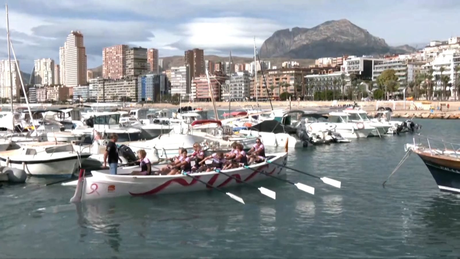 16.11.2022 | A colp de rem a Benidorm