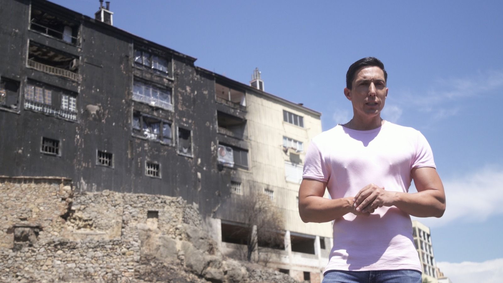 Dilluns estrena temporada 'Zoom', presentat per Bérnar Giménez, un especial sobre incendis