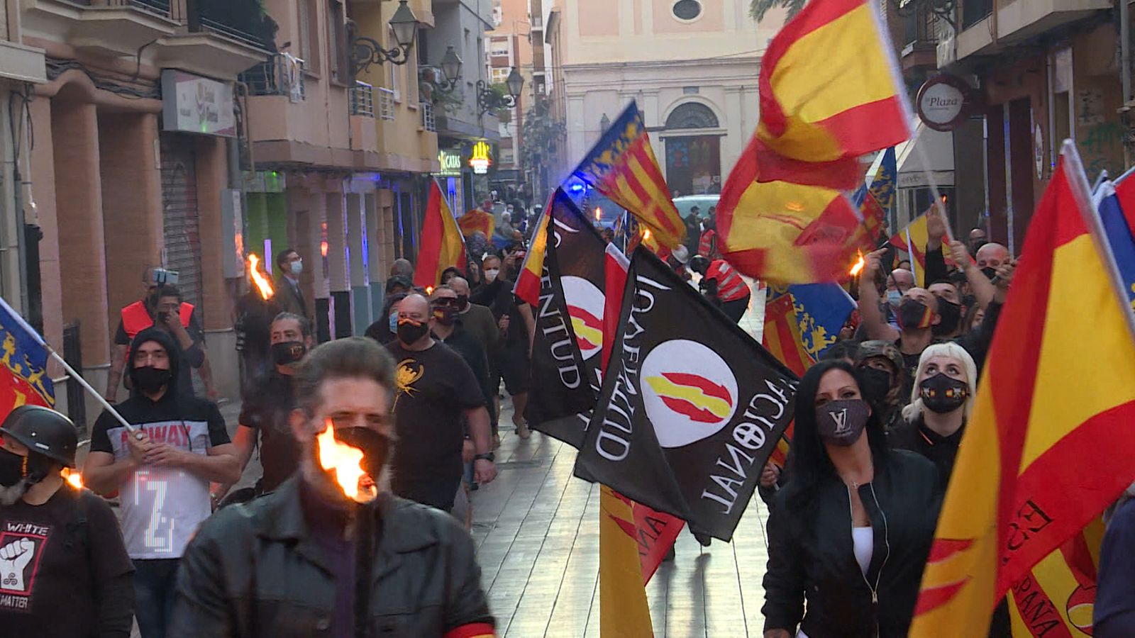 'Zoom' parla sobre les actuacions de la ultradreta als carrers de la Comunitat Valenciana.