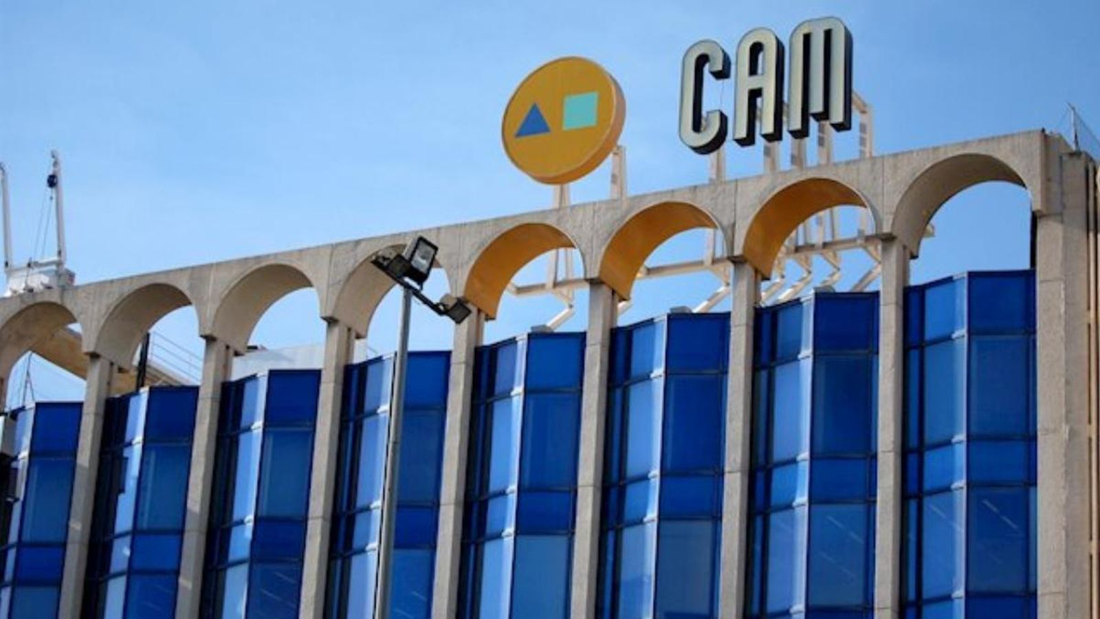 L'Audiència Nacional va arxivar la causa contra els exdirectius de la CAM Roberto López Abad i Dolores Amorós