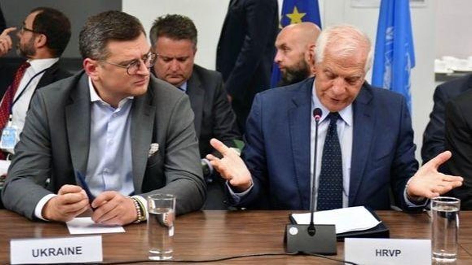 El ministre d'Exteriors d'Ucraïna, Dimitro Kuleba, i l'Alt Representant de la UE per a la Política Exterior, Josep Borrell El ministre d'Exteriors d'Ucraïna, Dimitro Kuleba, i l'Alt Representant de la UE per a la Política Exterior, Josep Borrell
