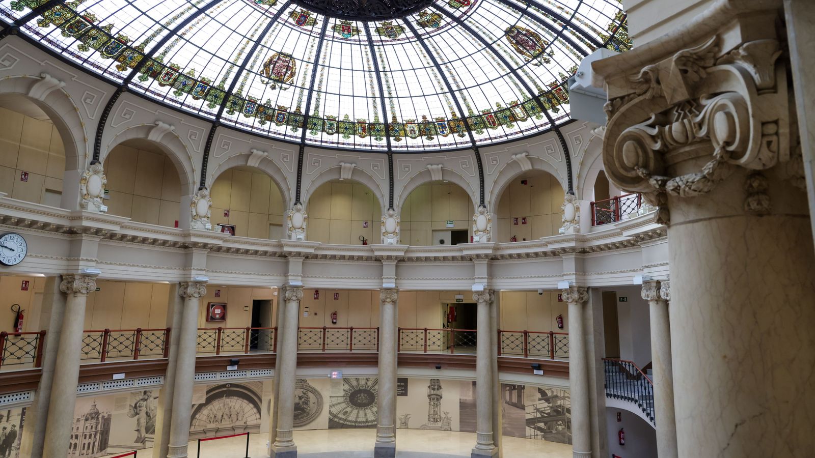 Palau de les Comunicacions, antiga seu de Correus i Telègrafs