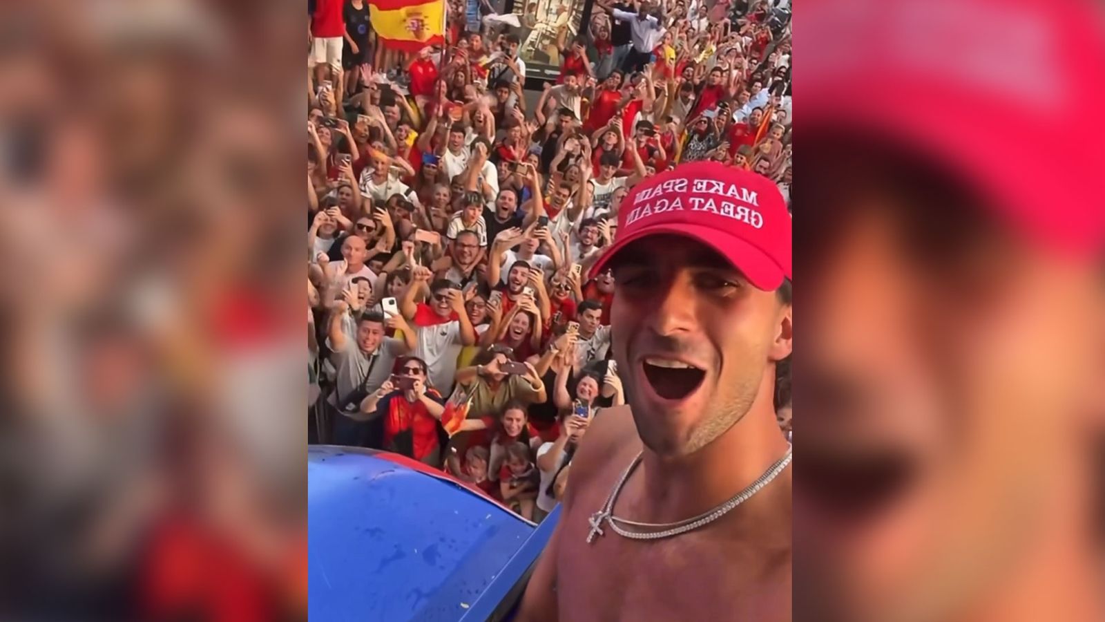 Imatge de Ferran Torres durant la celebració de la victòria del Mundial, a Madrid