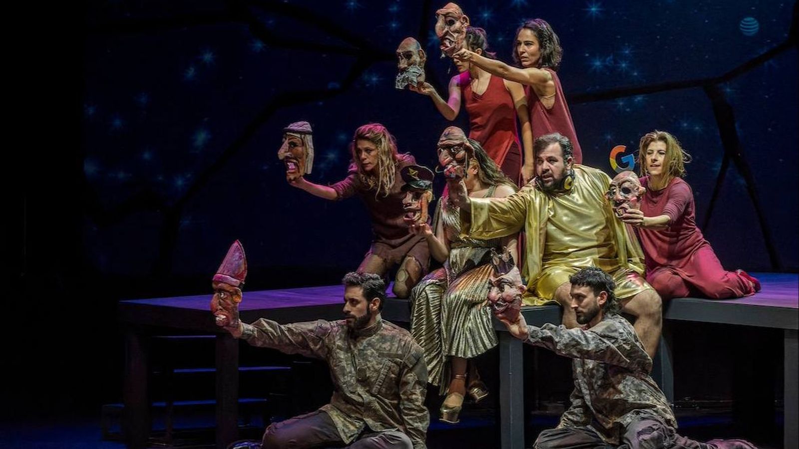 Una de les escenes de 'Les Troianes. Fucking Nowhere', un dels espectacles programats enguany en Sagunt a Escena