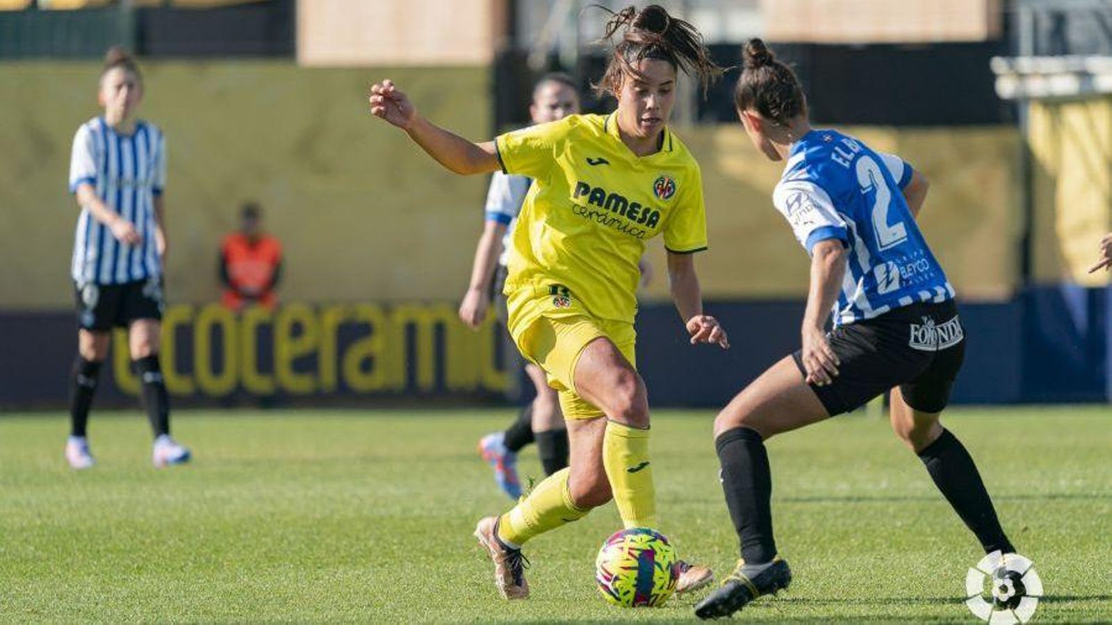 Sheila Guijarro, en una acció del partit