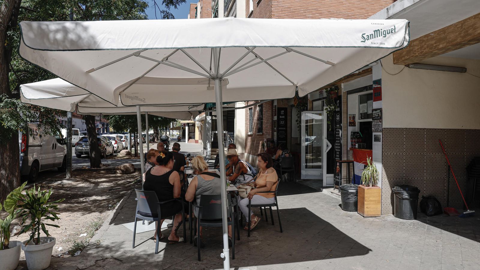Terrassa del bar on van ocòrrer els fets