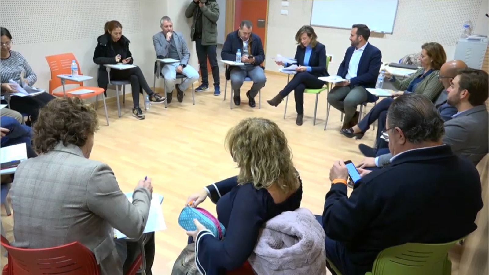 Alcaldes i regidors d’Educació del Baix Segura han assistit a la reunió a Callosa del Segura