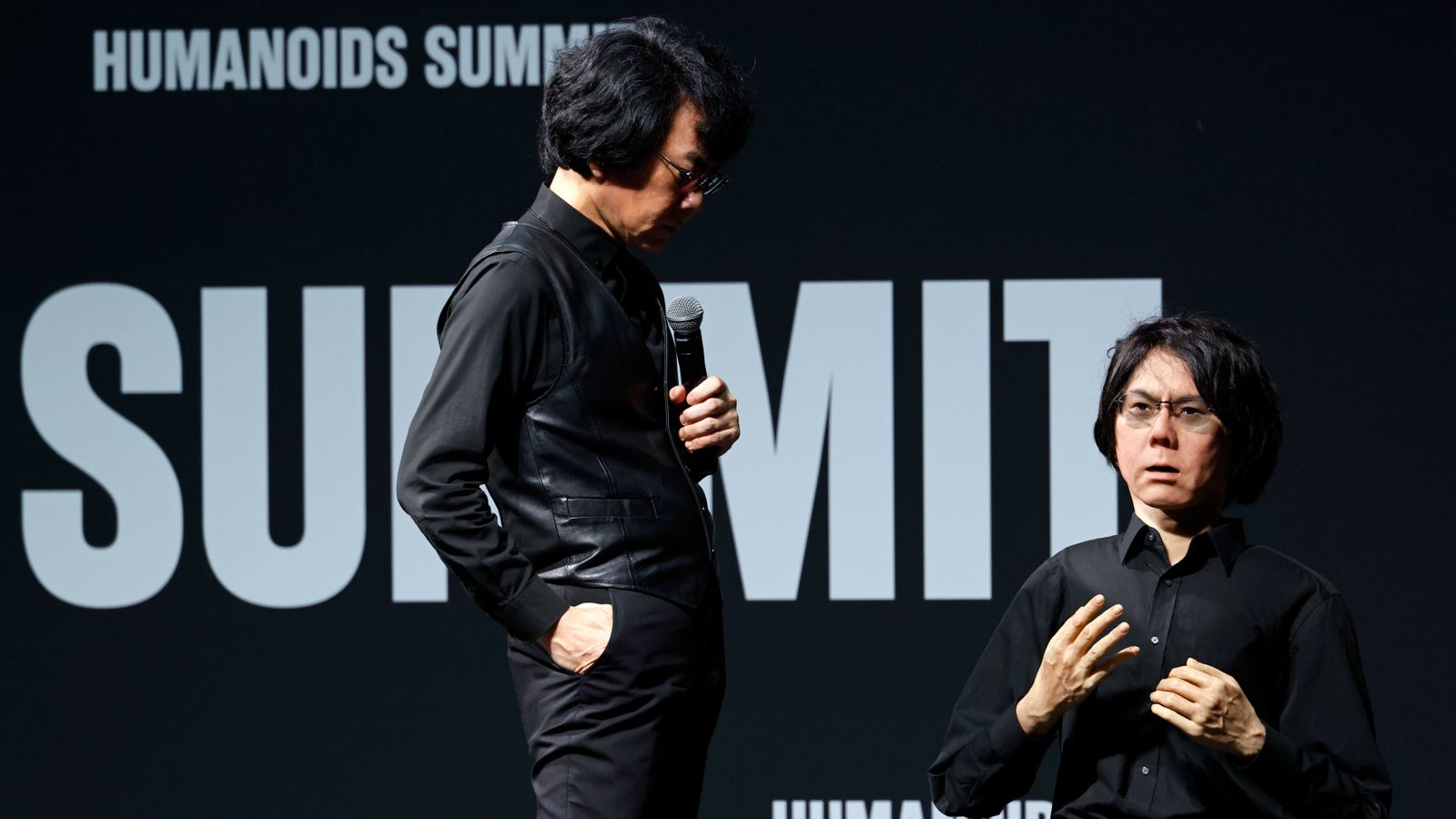 Tokio acull la gran fira mundial d’androides amb robots cada vegada més humans