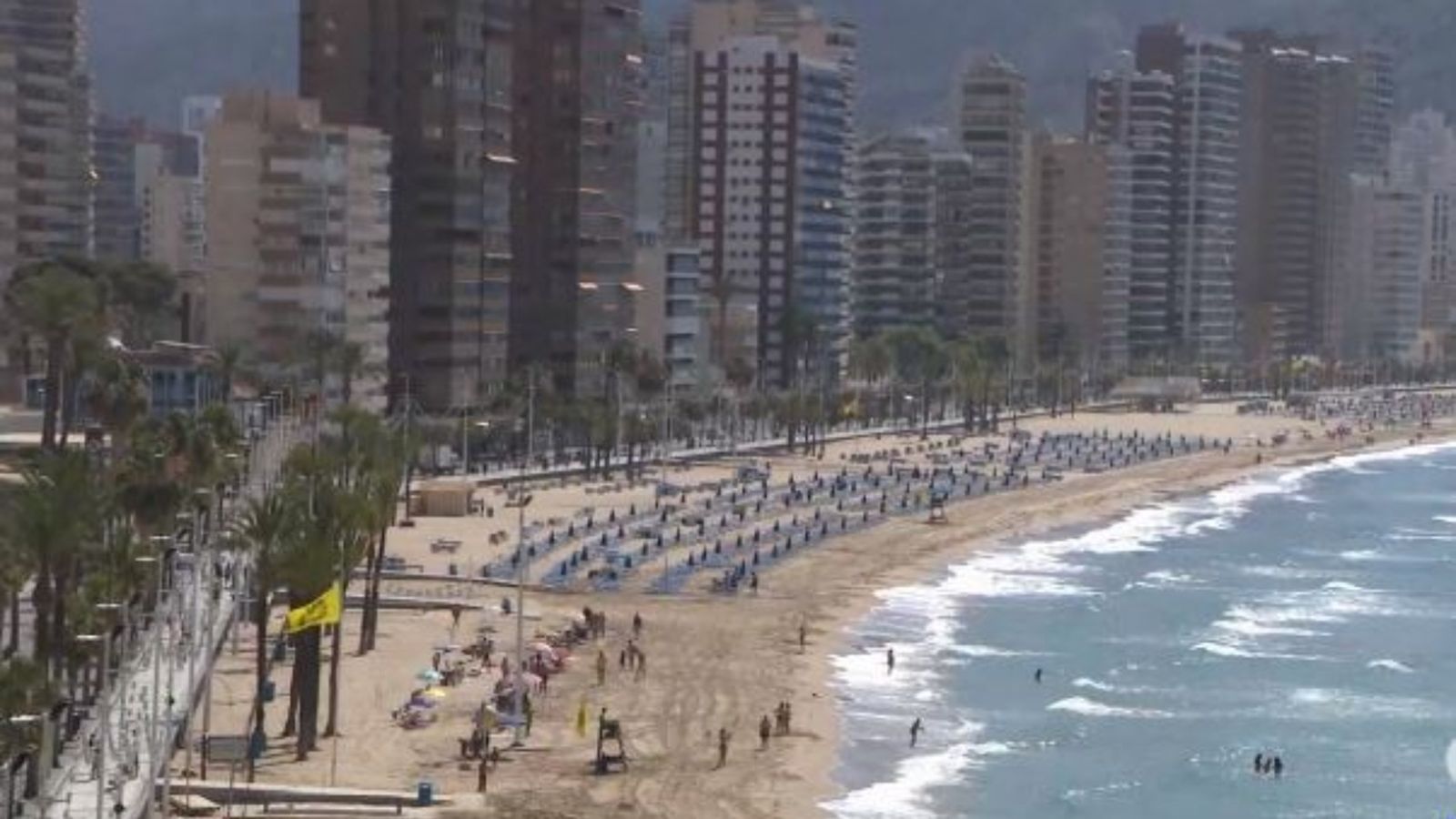 Una imatge de la platja parcel·lada durant l'estiu passat.
