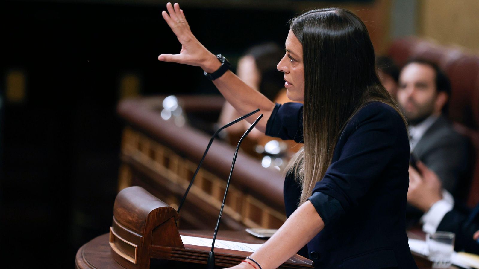 La portaveu de Junts per Catalunya, Míriam Nogueras, durant el segon debat d'investidura de Feijóo
