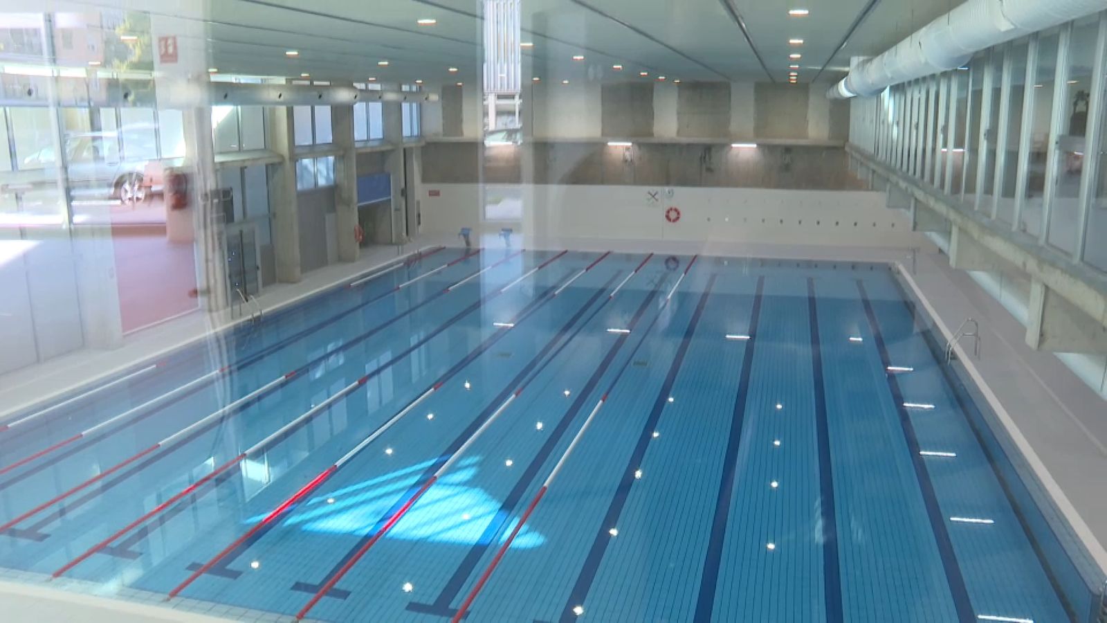 La piscina del nou poliesportiu de Nou Moles