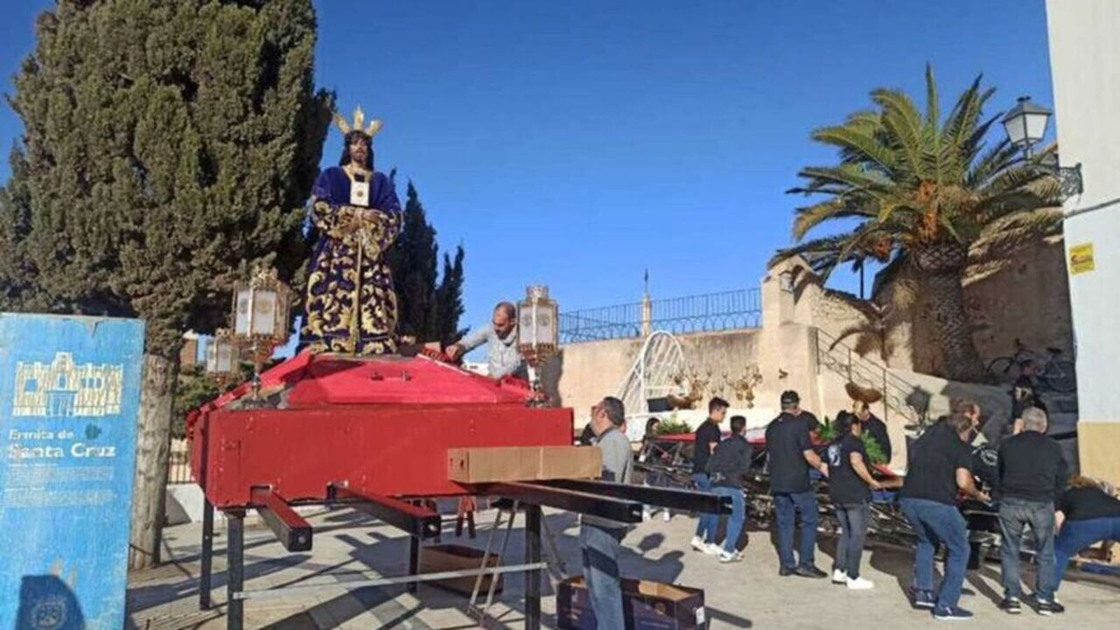 05.04.2023 | La processó de la Santa Creu d'Alacant, una de les més esperades de Setmana Santa