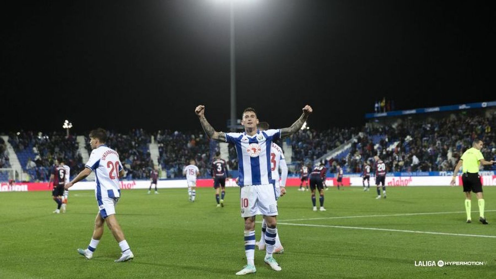 Raba celebra el gol del triomf