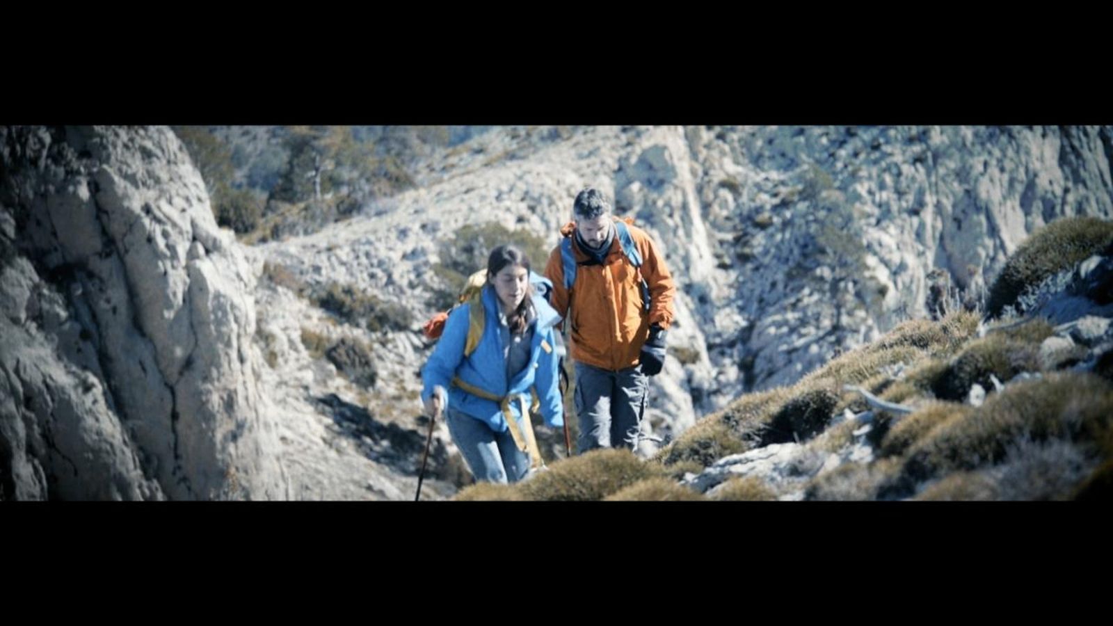 Com s’escriu: 'travessar' o 'atravessar'?