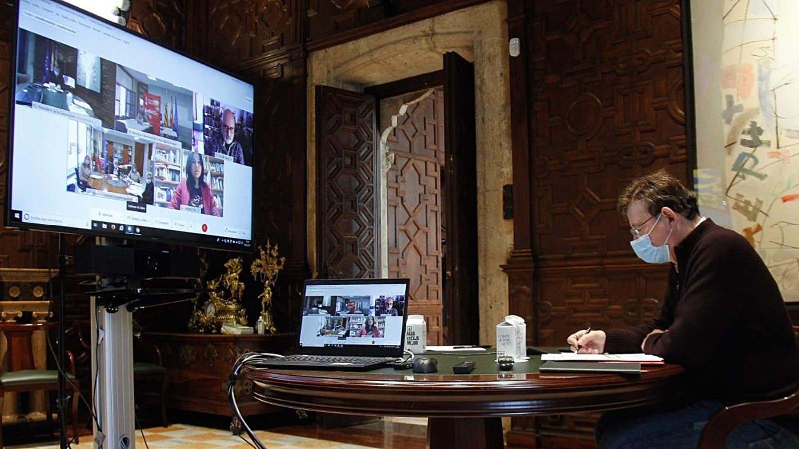 El president Puig en una reunió amb la Conselleria de Sanitat