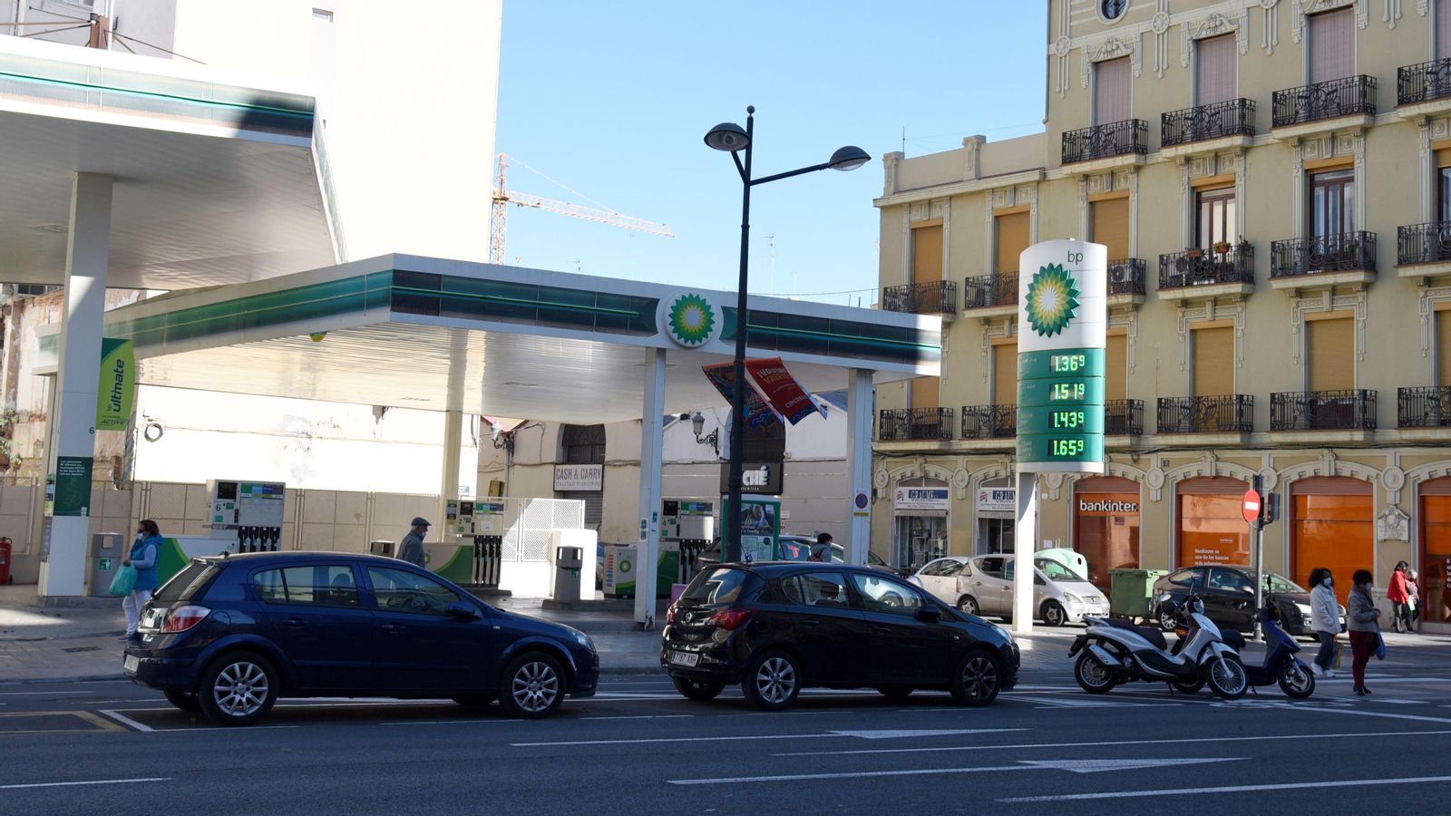 Imatge d'arxiu d'una gasolinera a València