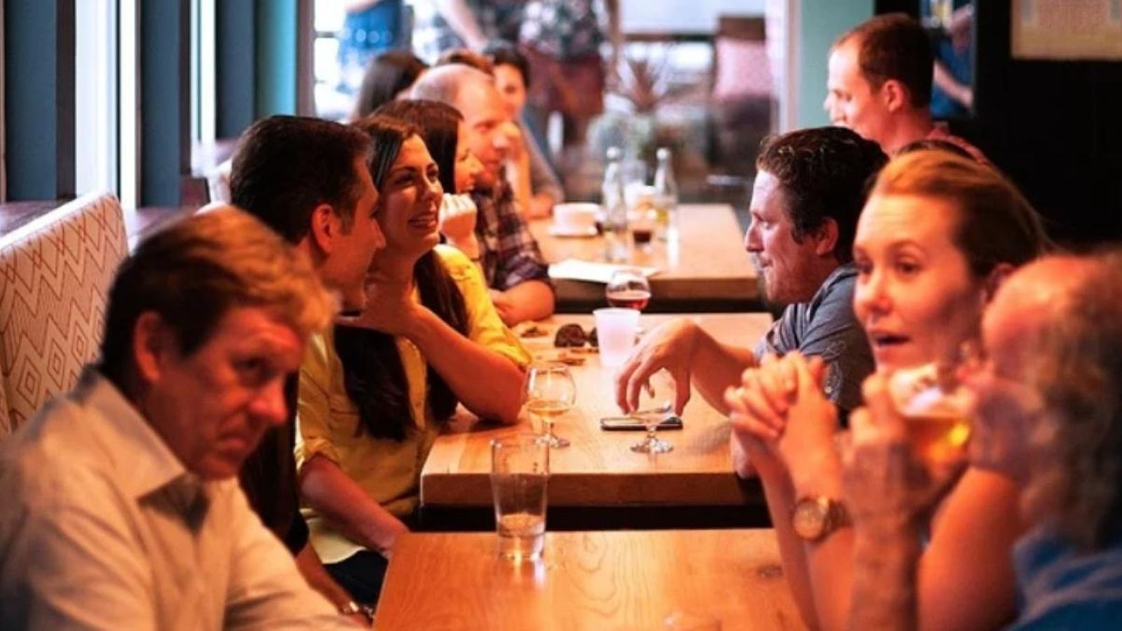 Imatge d'una reunió social