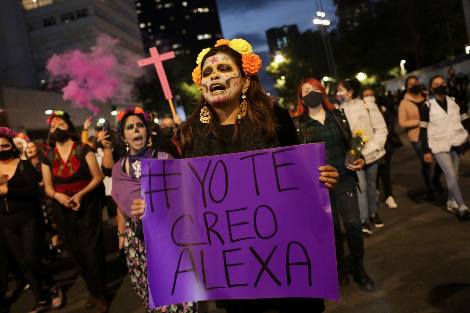 Marxa de les catrines a Ciutat Mèxic per a protestar contra els feminicidis