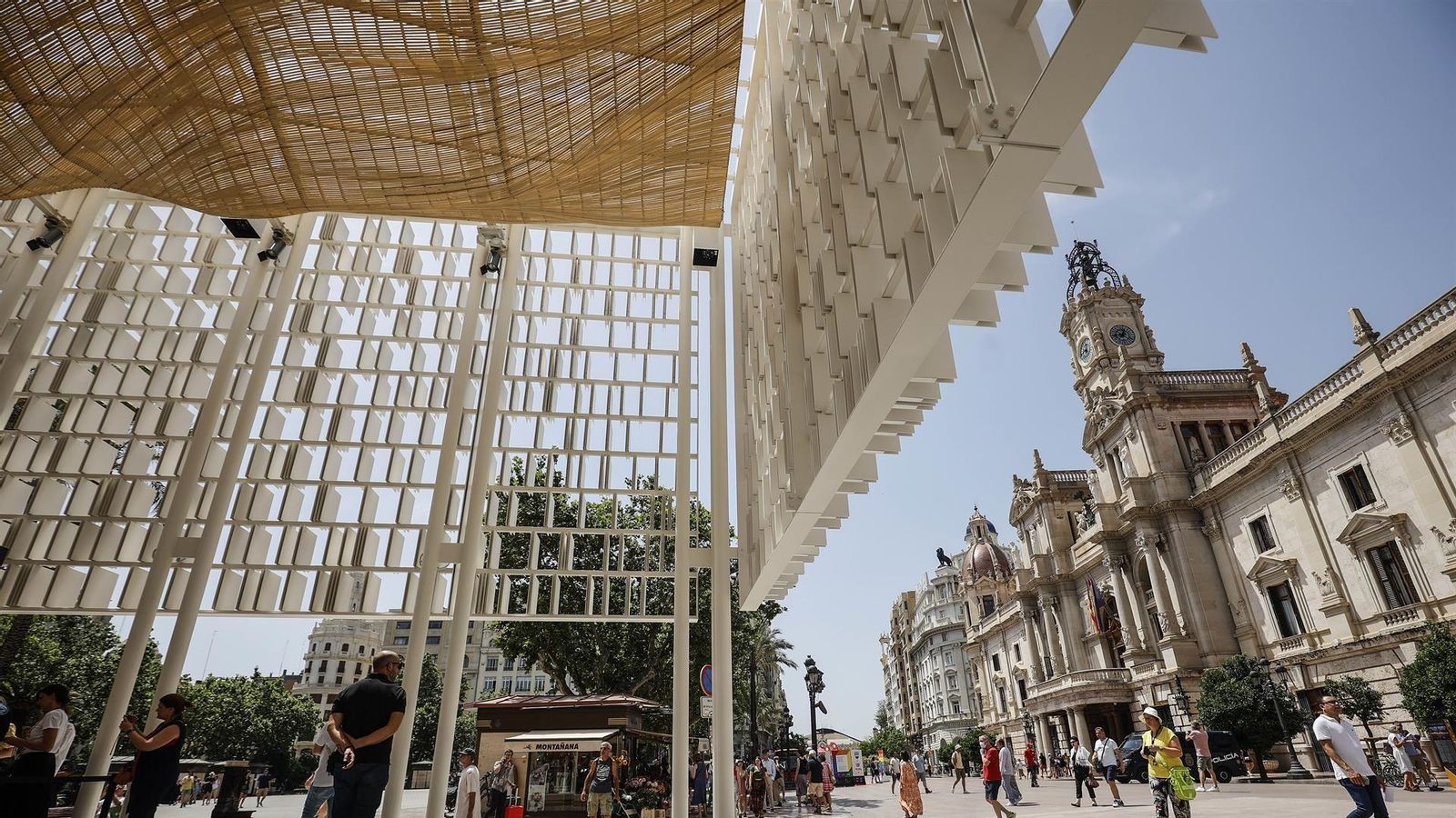 Instal·lació temporal que es va posar en la plaça de l'Ajuntament de València coincidint amb l'any en què la ciutat va ser capital mundial del disseny
