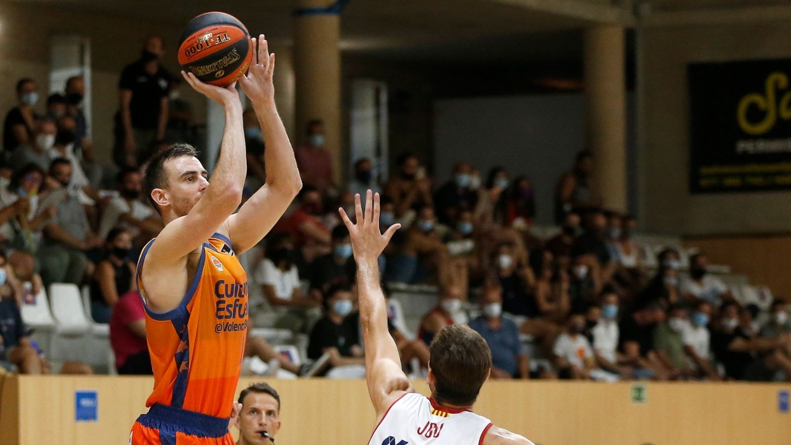 Victor Claver es reestrena com a jugador del València Basket