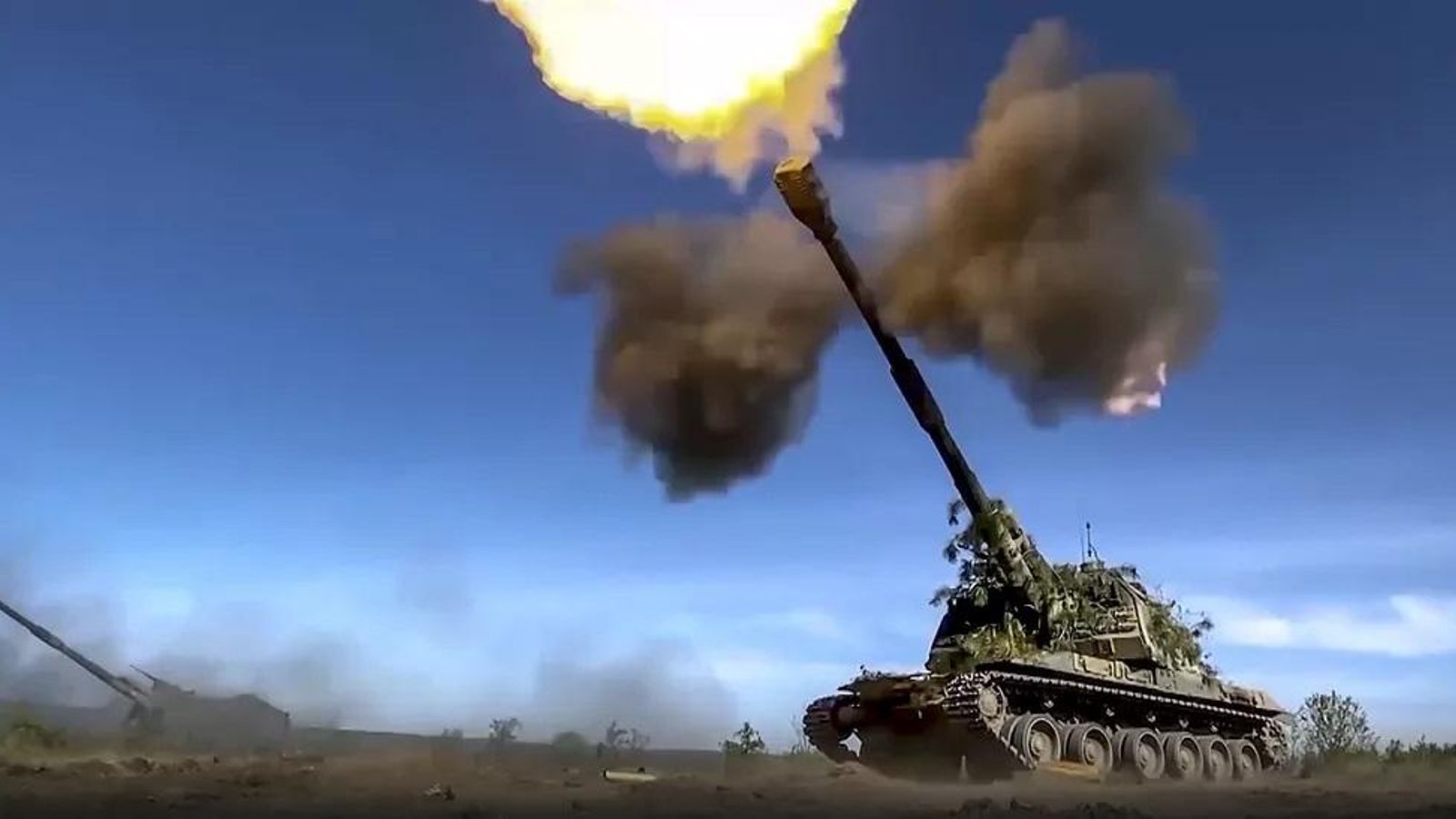 Bombardeig d'un tanc rus contra posicions ucraïneses