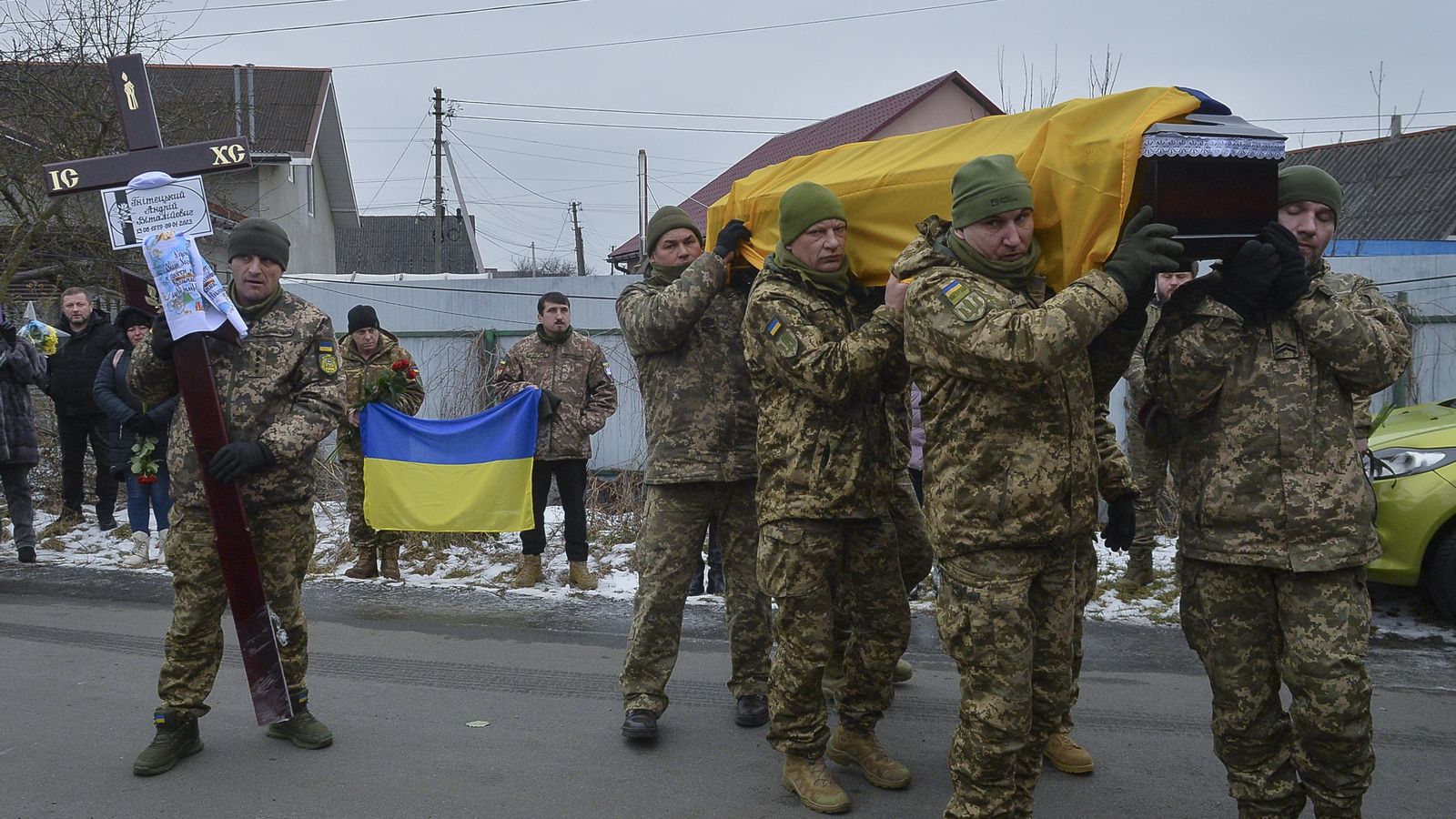 Cerimònia fúnebre d'un militar ucraïnés assassinat prop de Soledar en el Donbass, Ucraïna