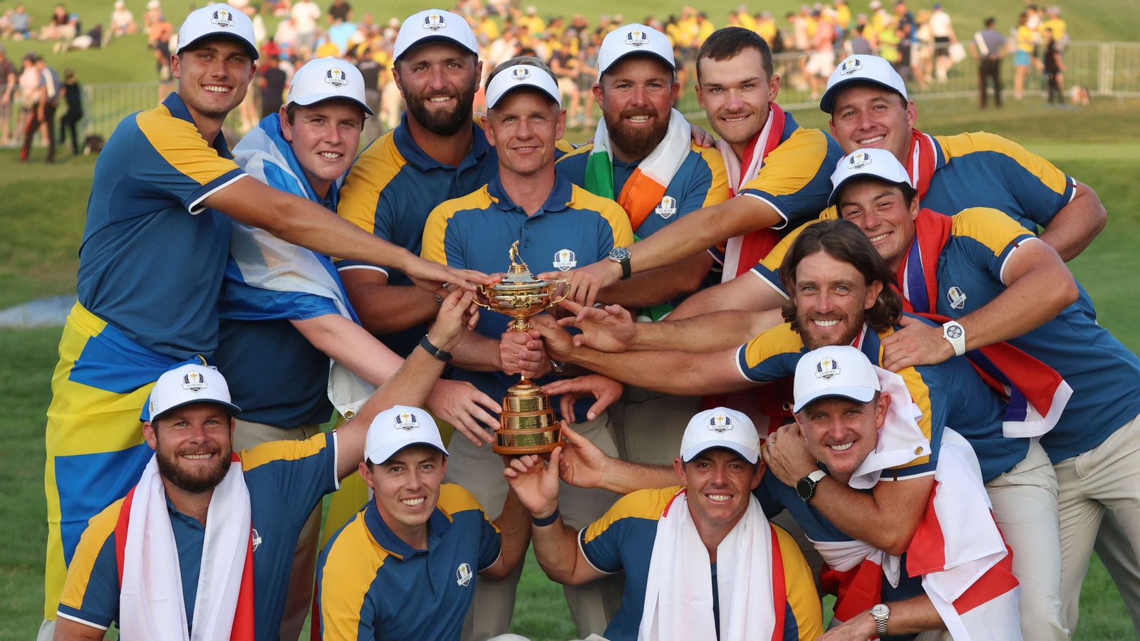 L'equip europeu, amb el trofeu de campions