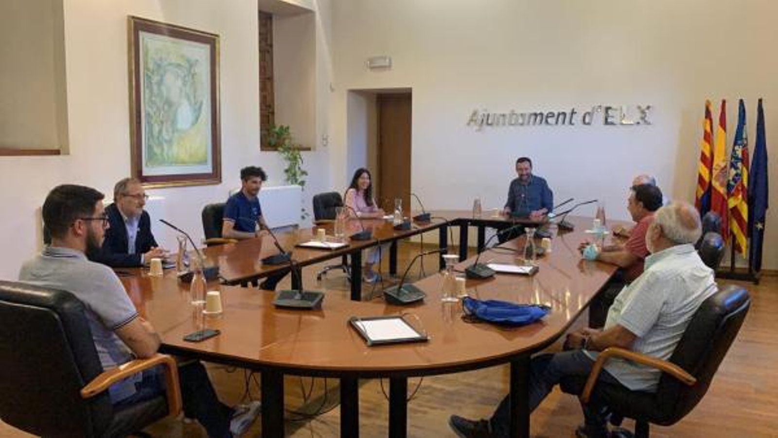 En imatge, la reunió del govern municipal amb els representants de les organitzacions festeres