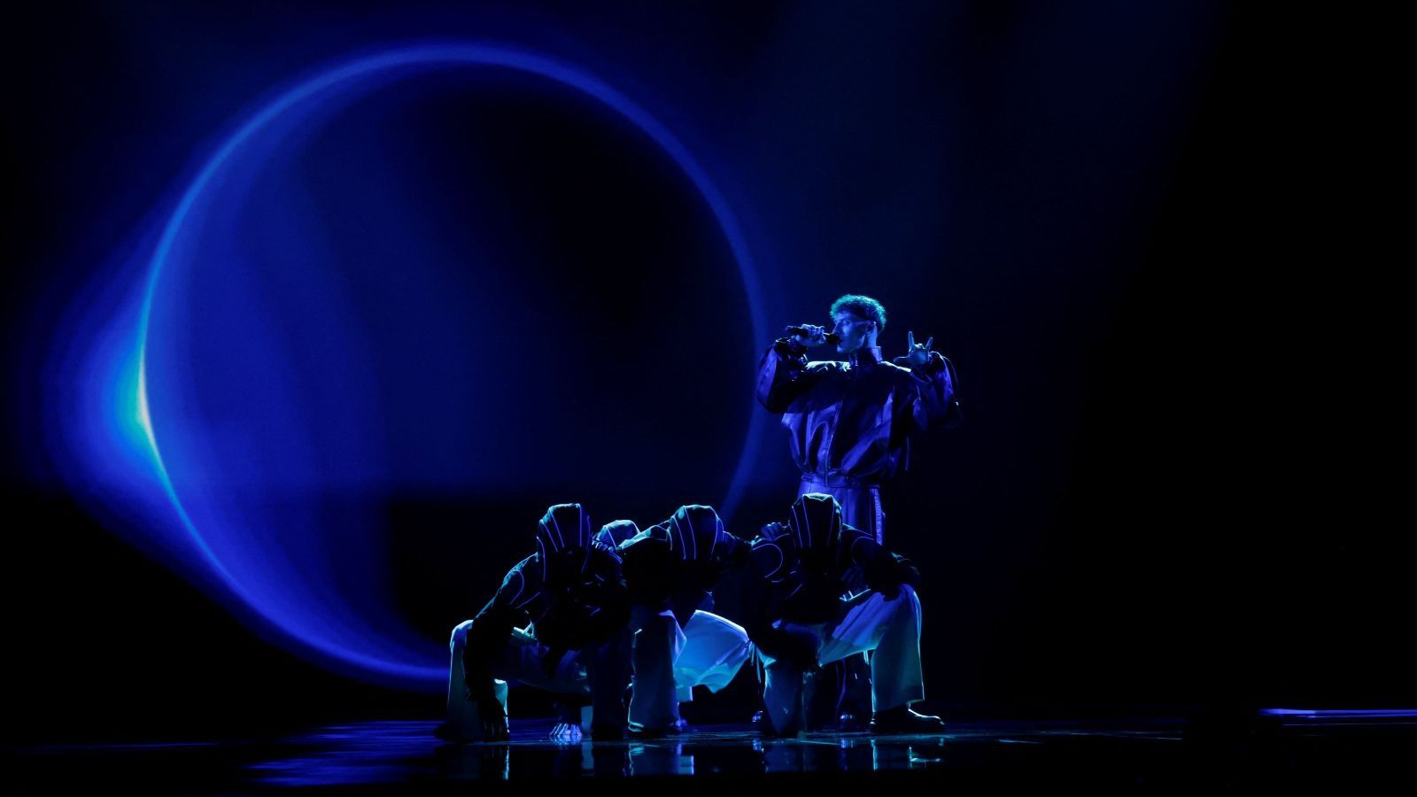 Actuació de Lituània, un dels països que s'ha endinsat en la final d'Eurovisió, que se celebrarà dissabte