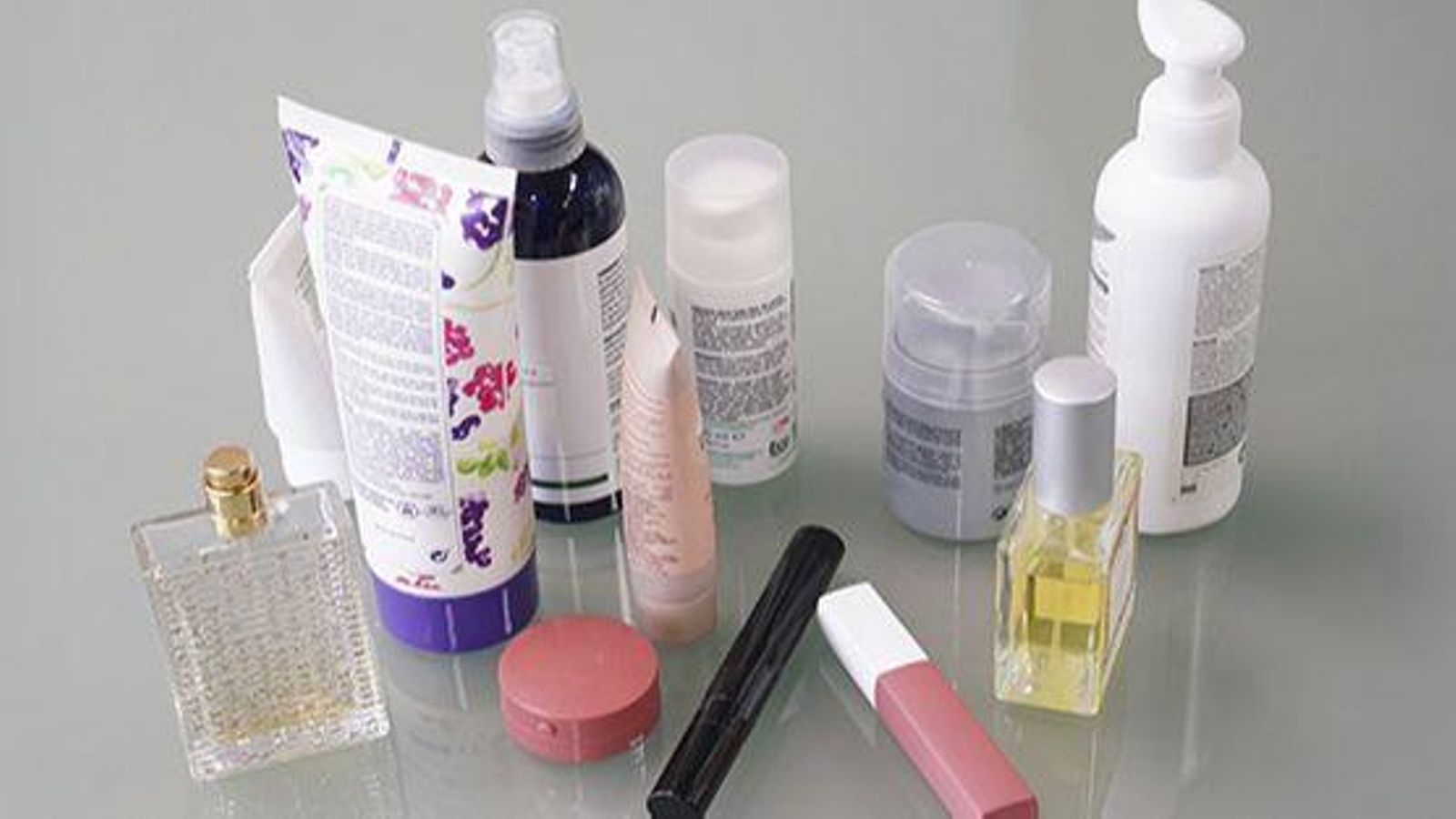 Diversos cosmètics en una imatge d'arxiu