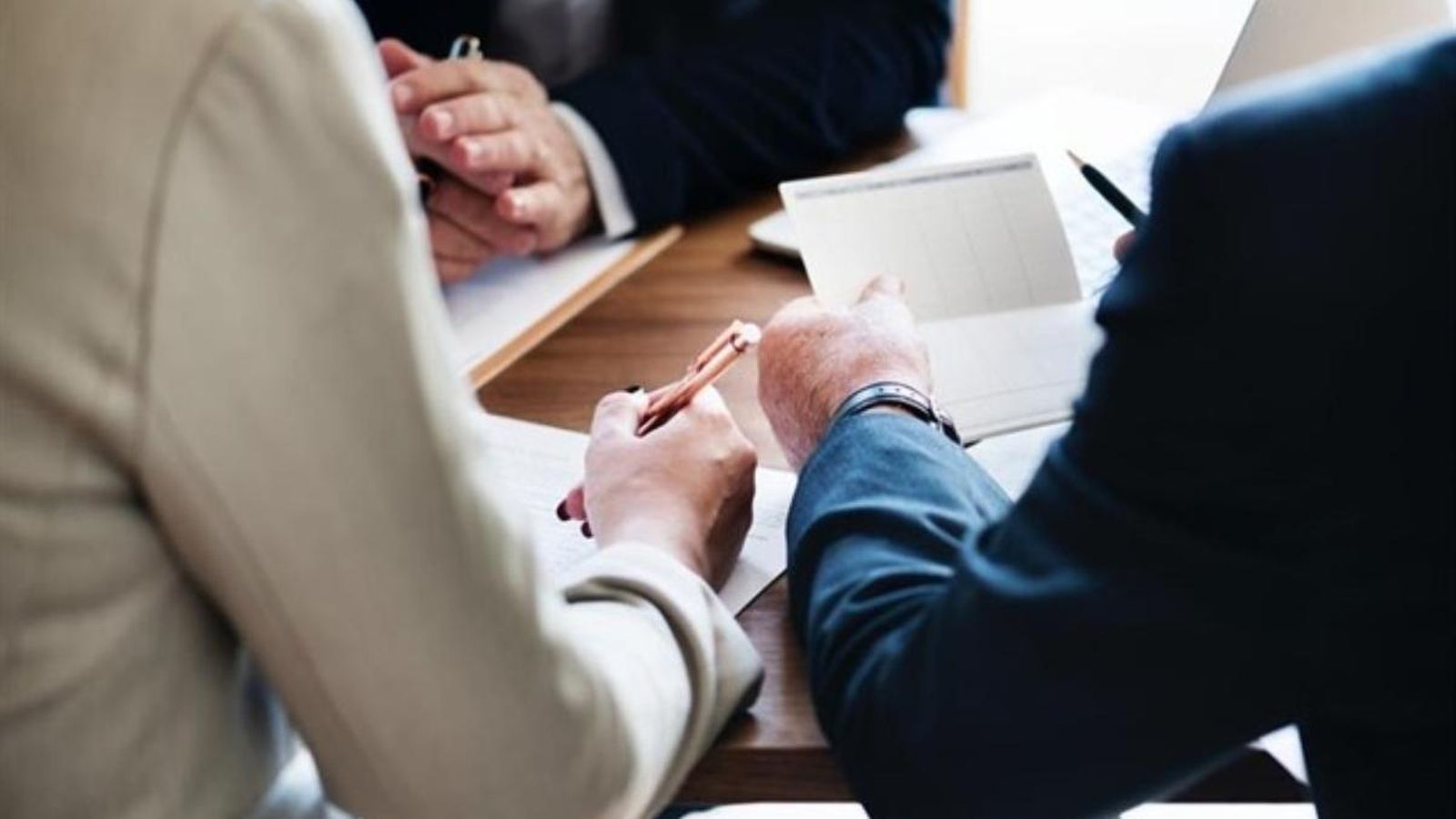 El capital social mitjà de les empreses que es van fundar en el segon mes de l'any es va situar en 14.927 euros, semblant a la registrada l'any anterior | EP
