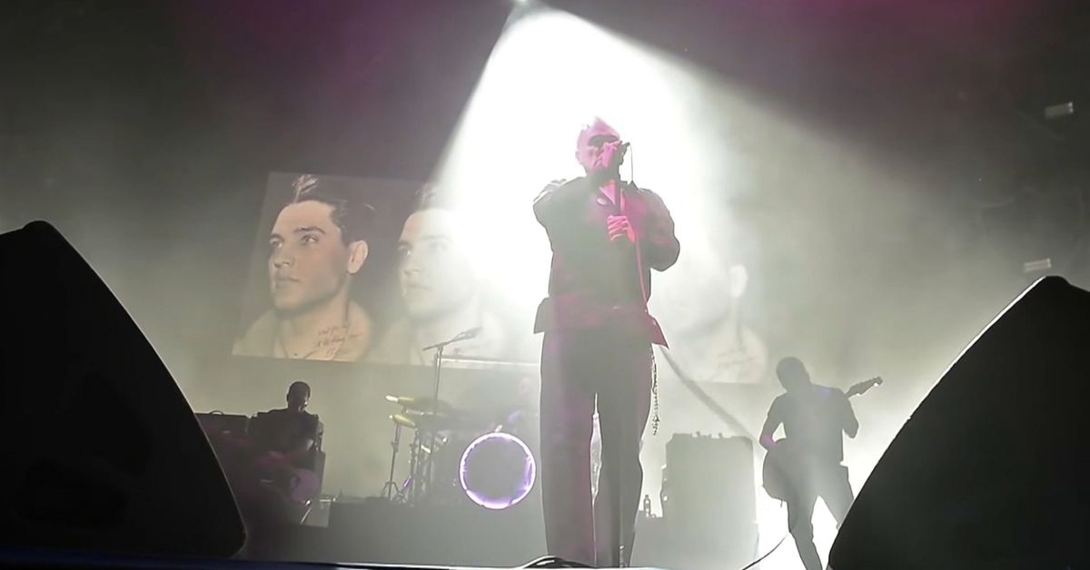 Morrissey suspén el concert de València per culpa del "soroll" de les Falles, que li impedix dormir