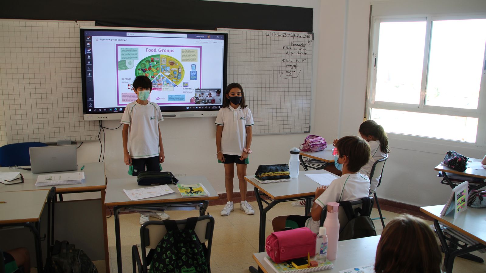 Activitat a un col.legi a Oriola, a la Vega Baixa
