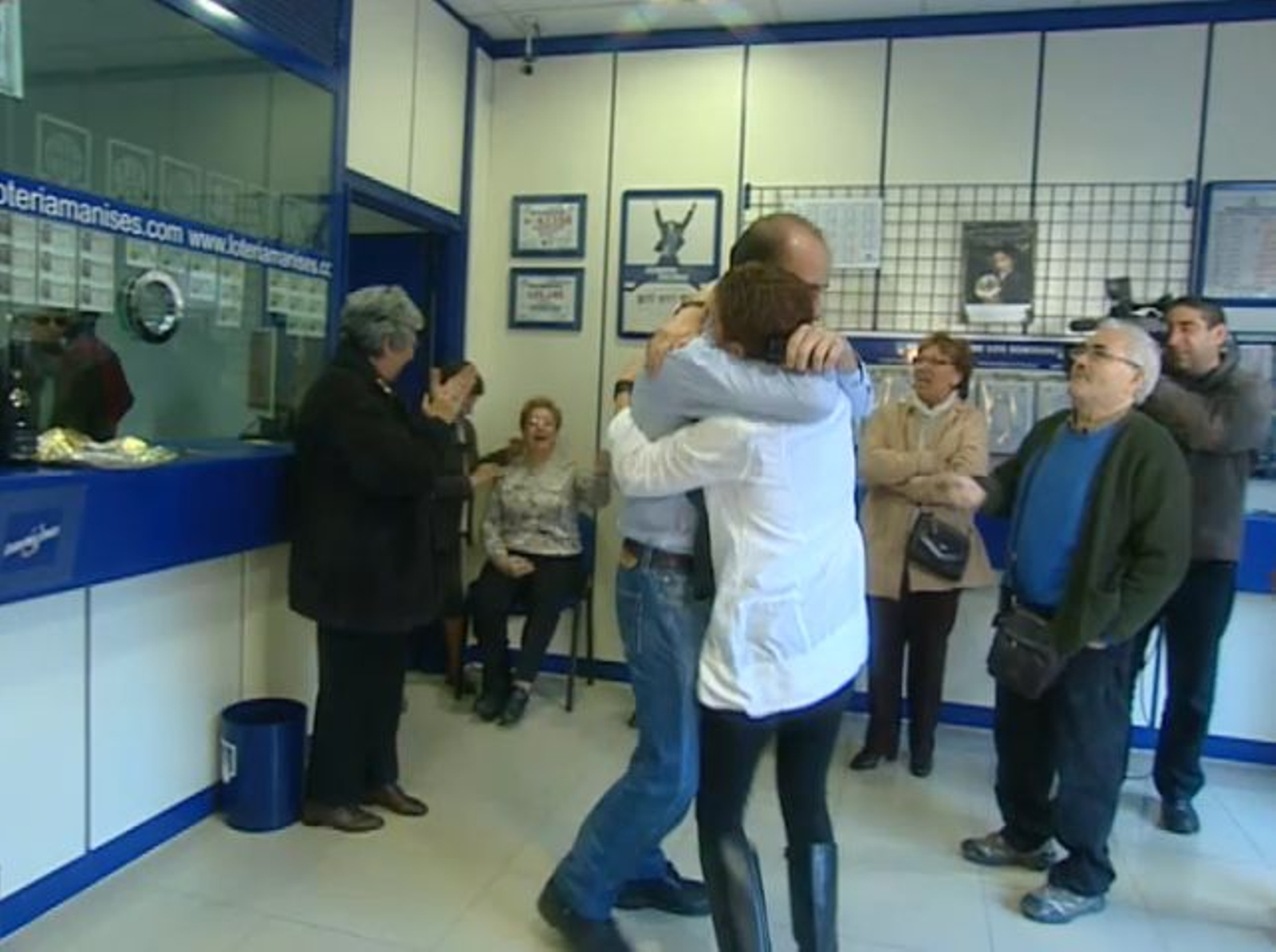 Imatge d'arxiu 2012. Moment en que Loteria Manises és informada pels nostres equips de que ha venut la grossa
