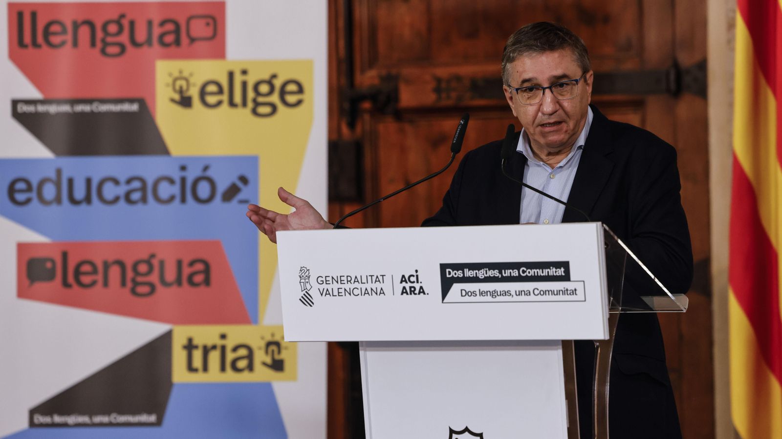 El conseller d'Educació José Antonio Rovira, en l'acte de presentació de la consulta