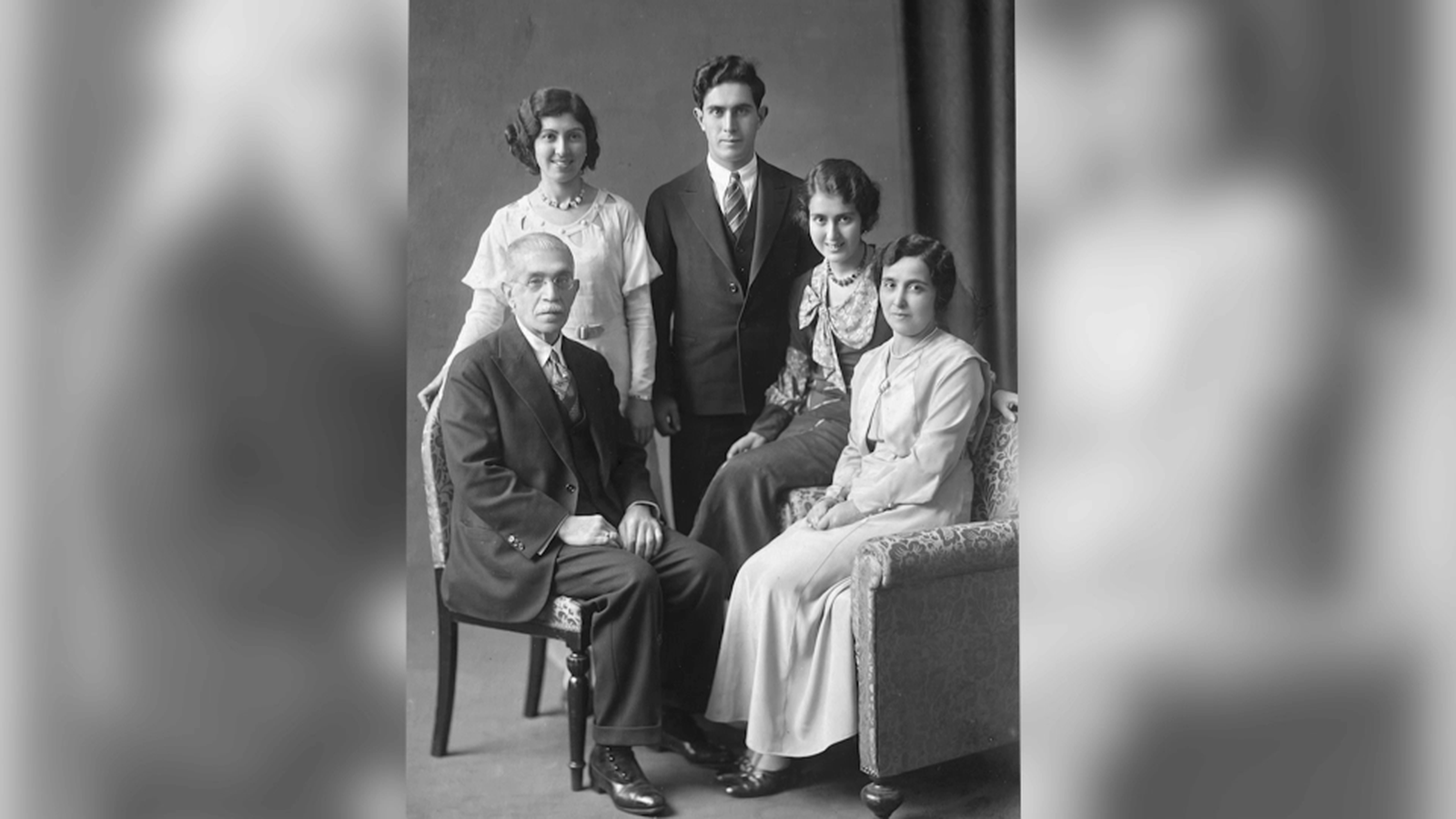 Fugint de la madastra la família arribà al Japó