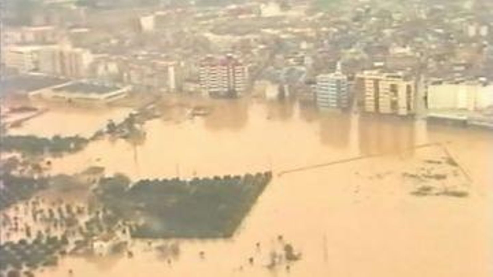 La pantanada de Tous va negar la Ribera i es va emportar huit vides La pantanada de Tous va negar la Ribera i es va emportar huit vides