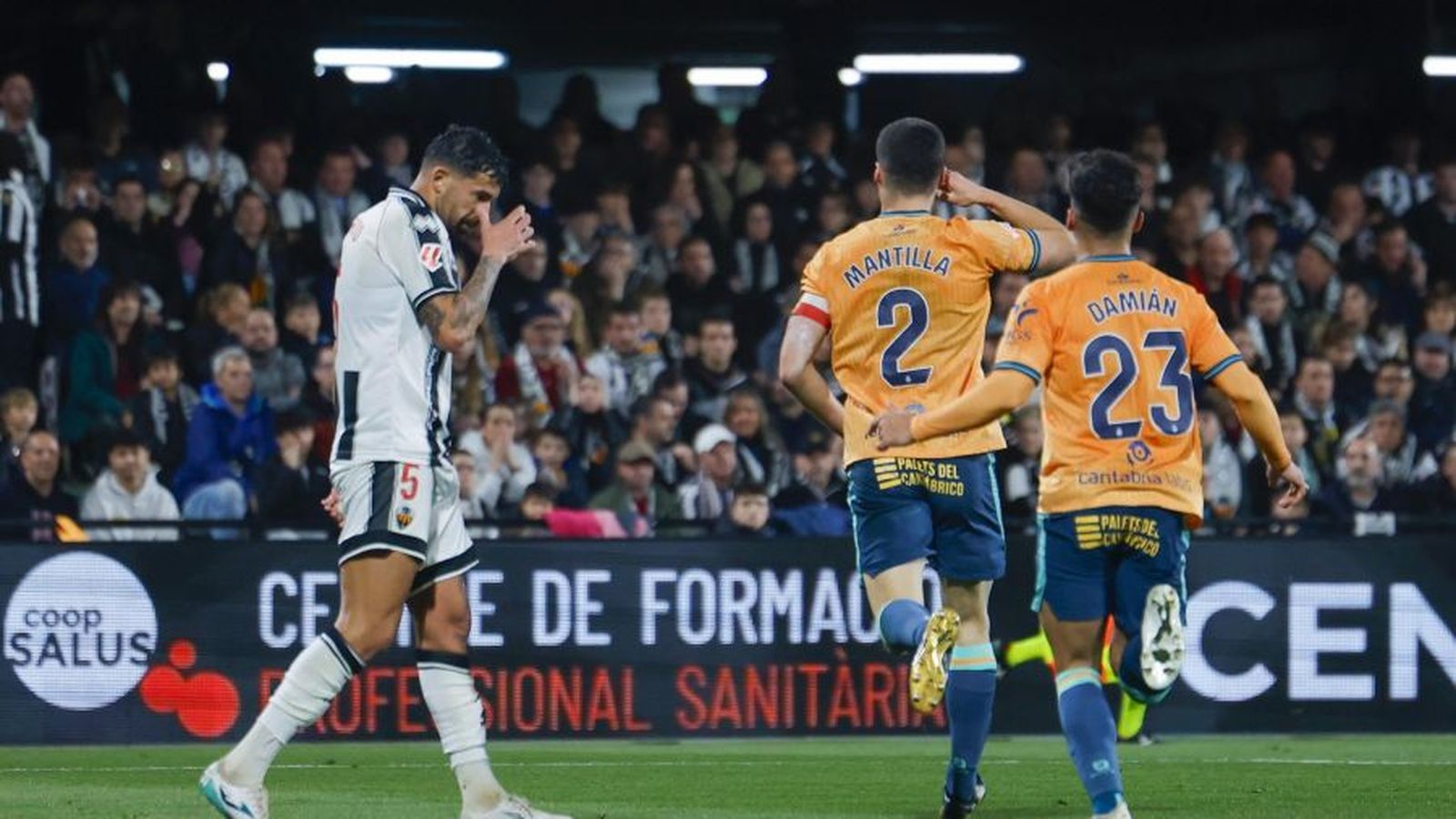 Mantilla ha marcat el segon del Racing a Castàlia