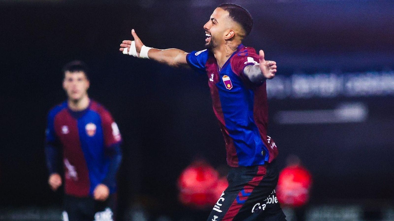 Hamza celebra el gol del triomf