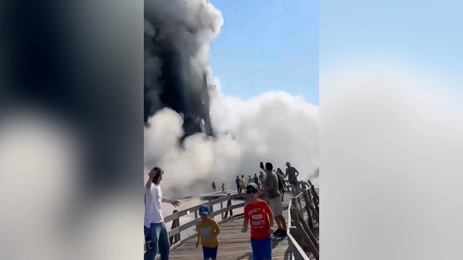 Explota un guèiser en el parc nacional de Yellowstone, als Estats Units